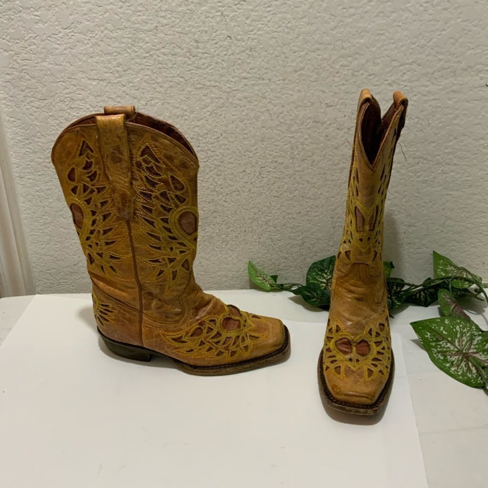Innovation boots women size 6.5 made in Mexico